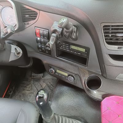 Vendas de camiões de transporte de pneus 6X4 com transmissão manual e caixa de carga de aço carbono