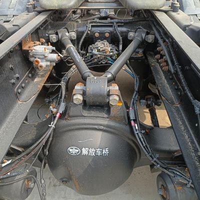 J6p Caminhão de reboque para transporte de carga pesada Necessidades de pneus sem tubo de rodas motrizes 6 × 4