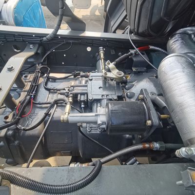 Sinotruk HOWO 400HP Dump Truck Tank Design de pneus sem tubo para operações pesadas