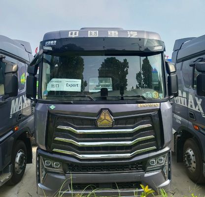 Sistema de direção Heavy Duty HOWO LNG Traction Truck 6*4/4*2/6*2 580-700HP Personalização