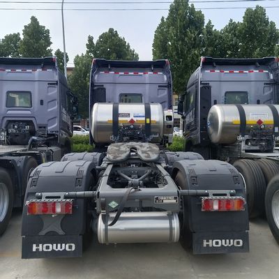 US 2024 Caminhão de tração leve HOWO GNL a gás 6 * 4 480HP a 700HP Caminhão de transporte com peças
