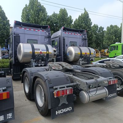 US 2024 Caminhão de tração leve HOWO GNL a gás 6 * 4 480HP a 700HP Caminhão de transporte com peças