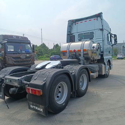 630HP 6*4 2024 Shandeka G7h LNG Tractor Truck para Transportar 8.25m*2.55m*3.96m Carga
