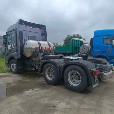 2024 Sinotruk HOWO Cabeça de tractor de GNL para transporte de longa distância Tamanho 7,81m*2,53m*3,98m