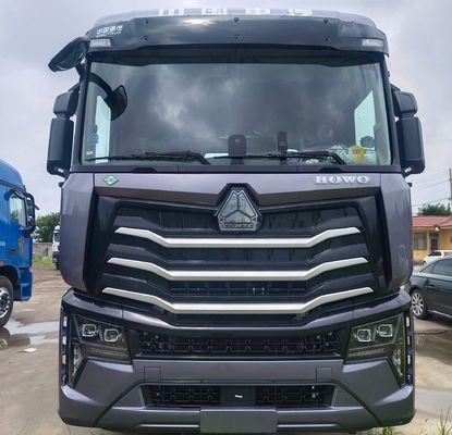 2024 Heavy Duty HOWO 6X4/4X4 10/8 Rodas usadas de tração de transporte de caminhão cabeça com pneus
