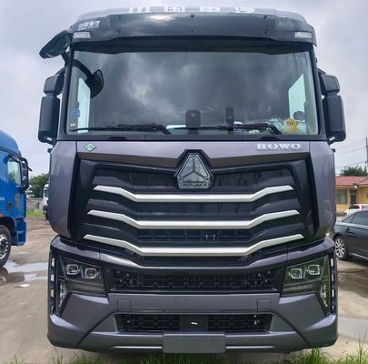 Personalização 2024 Heavy Duty HOWO 540HP 6X4/10 Tração de Roda Transporte Caminhão Cabeça Caminhão
