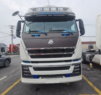 Número de tempos Sinotruk de quatro tempos HOWO 6X4 camião pesado para cargas pesadas