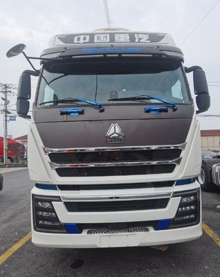 Transportes de mercadorias facilitados com caminhões pesados HOWO 6X4 de capacidade de carga de 110 kg