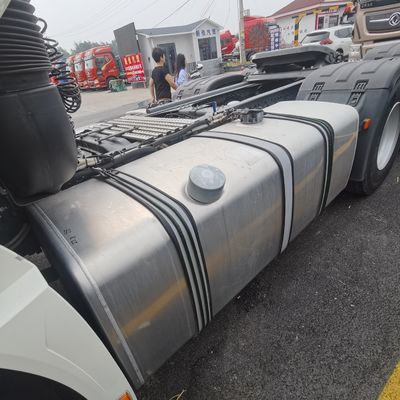 Camião pesado Sinotruk 6X4 com aspiração natural A sua solução de transporte definitiva